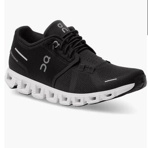 **LIKE NEW** 9.5 On Running Cloud 5 Womens Athletic Running Sneaker Shoes